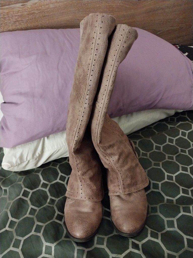 Lady's Not Rated Boots Size 6 60 Dollars