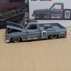 Kaido House x Mini GT 1:64 Chevrolet Silverado KAIDO V2