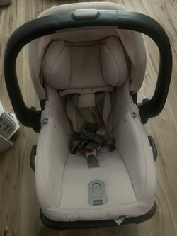 Uppababy Mesa Car Seat With Base $150