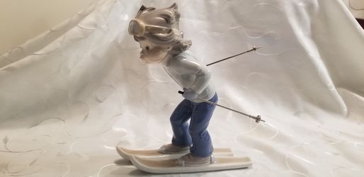 Sport Billy Skier Lladro 1978 Spain Porcelain Figurine Sculpture