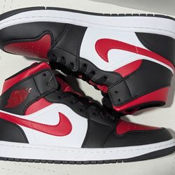 Size 8.5- Jordan 1 Mid Bred Toe 554724-079 Men