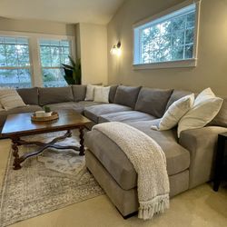 Macys Rhyder  Sectional With Chaise