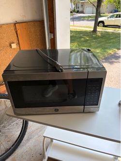 Microwave GE model jes1072shss