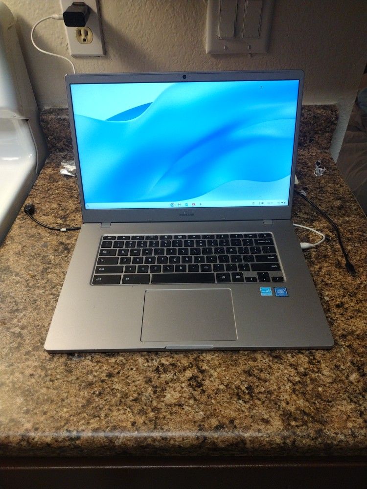 100$ Samsung Chromebook 