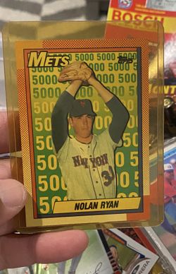 1990 Topps #2 Nolan Ryan (Error Name Plate Off Center Big Error) 