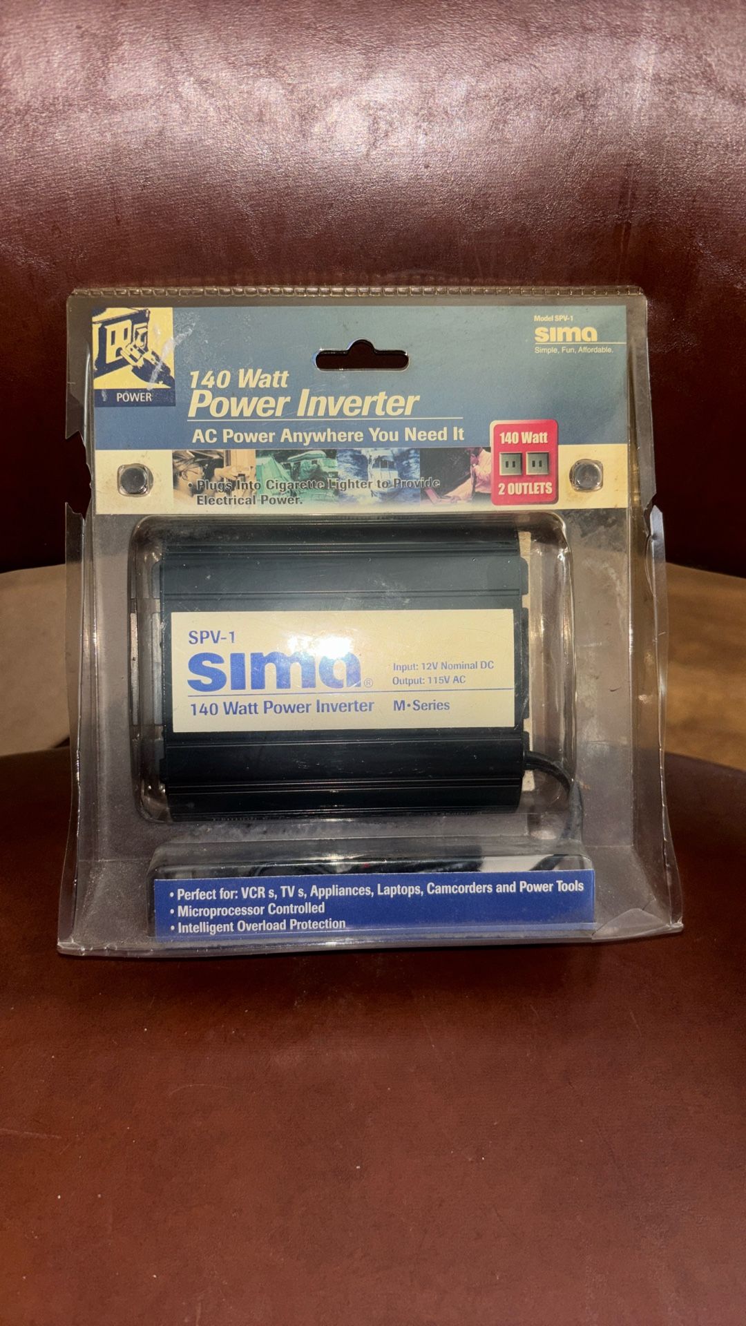 Sima 140 Watt Power Inverter Output 115V AC / Input 12V DC - Model SPV-1