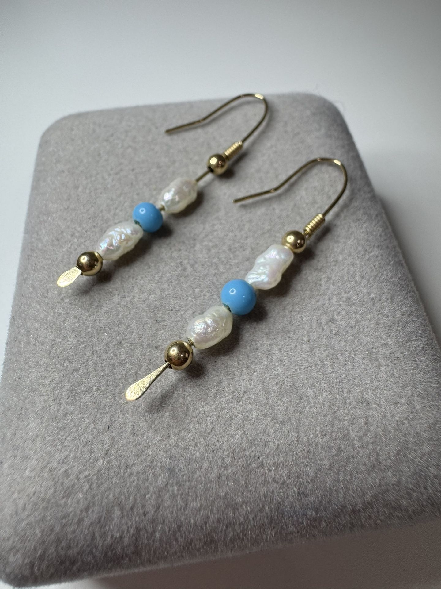 14K Solid Gold Handmade Rice Seed Pearl & Turquoise Bead Drop Earrings 1.1g