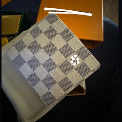 Here In Salinas , Brand New Wallet