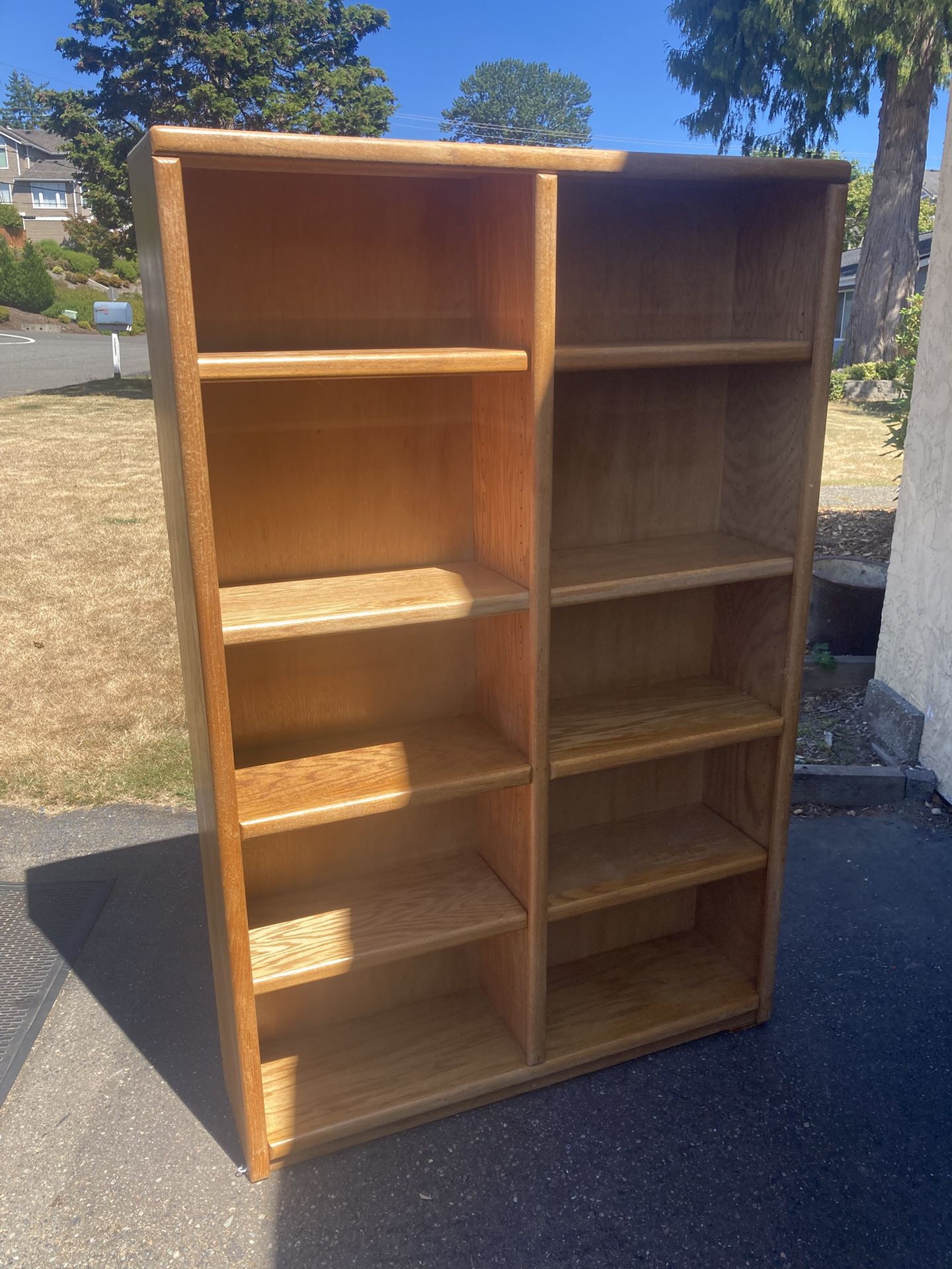 Bookcase, Oak, 8 Adjustable Shelves, Delivery