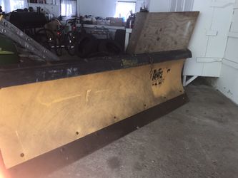 Meyers 7 1/2 foot poly blade and pump