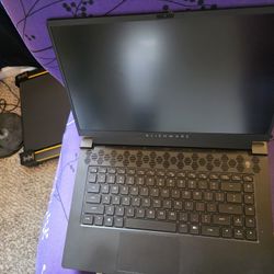 Alienware m15 R6 Gaming Laptop – i7, RTX 3060, Fast & Powerful