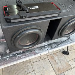 4 Stack Audiopipe 12’s  with Ds18 6k Amp