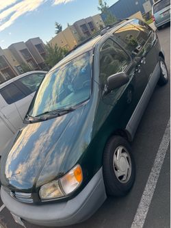 2000 Toyota Sienna