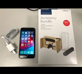 Apple Iphone 7 128GB Unlocked - Fully Functional - Tested - Extras