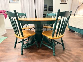 Solid Oak Dining Table & 4 Chairs – Farmhouse Style