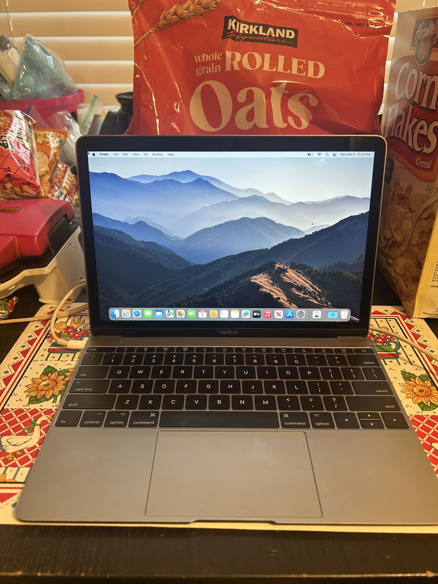 Apple MacBook Retina A1534-12”-2017-1.3ghz,256gb,8gb,Webcam,Wireless