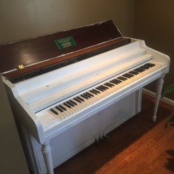 Story & Clark Piano 