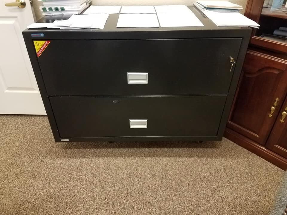 Fire proof file cabinet/safe