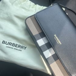 Burberry Purse 