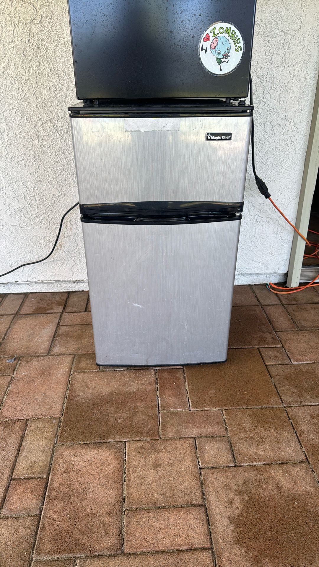 Magic Chef Mini Fridge