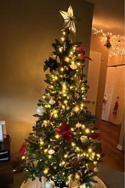 Prelit color changing Christmas Tree 6.5 ft