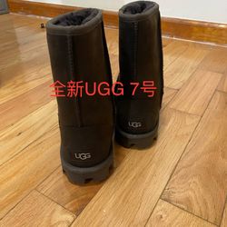 UGG Women Size 7