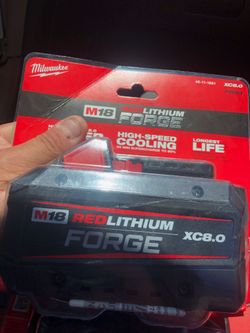 Milwaukee
M18 18V Lithium-Ion REDLITHIUM FORGE XC 8.0 Ah Battery Pack