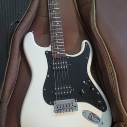 FENDER Squier Affinity Series Stratocaster HH - Electric Guitar With Accessories 