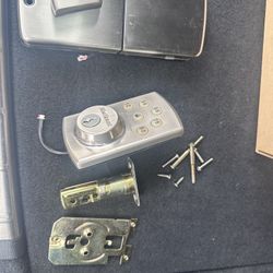 Kwikset Powerbolt 2 Brushed Nickel Keypad Locks 