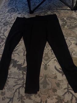 Black Leggings / Slim Pants