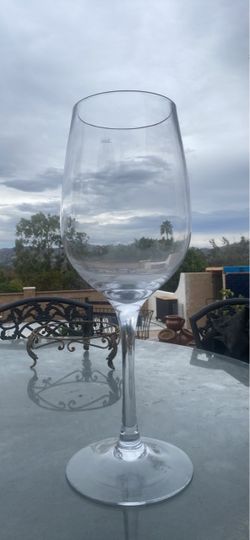 3 gallon crystal goblet - New - 2 feet tall