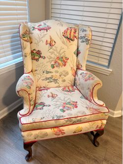 Chair, with fish