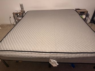 Cali king bed