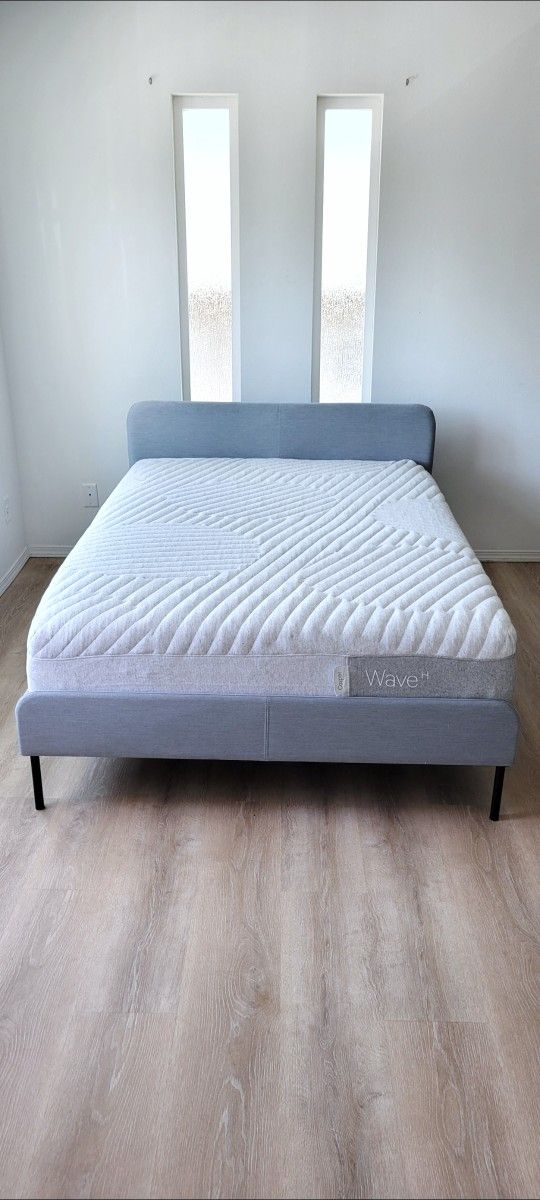 Newer Full Casper Wave Hybrid Snow 13" Mattress and Ikea Slattum Bed Frame