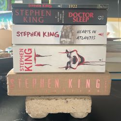 Lot Of Stephen King Books, IT, Doctor Sleep, 5 Total