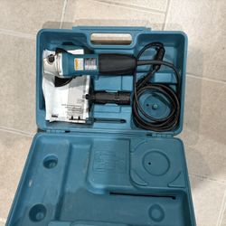 Makita Electric Angle Grinder (New)