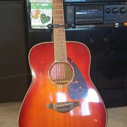 Yamaha Acoustic Guitar FG 735s