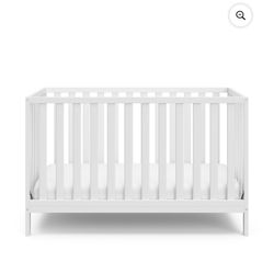 Baby’s Crib Change Into A Daybed With Mattress