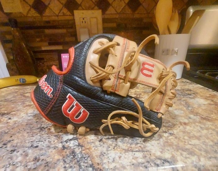 Wilson A2000 
