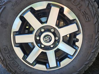 Toyota oem 4runner rim set