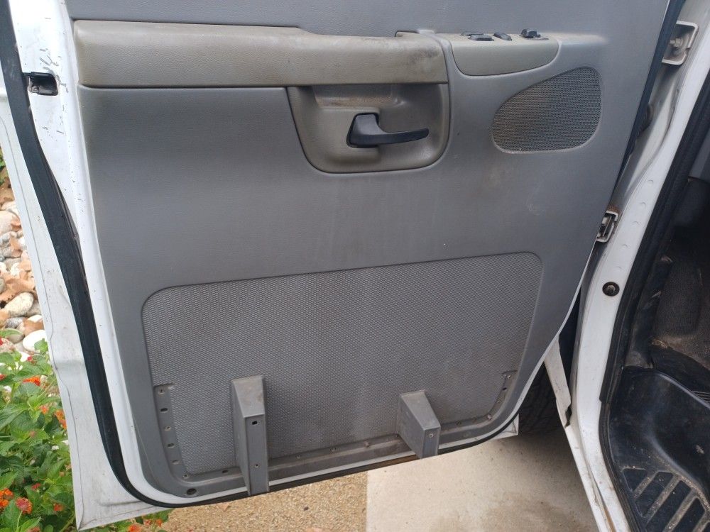 2003 Ford E-350