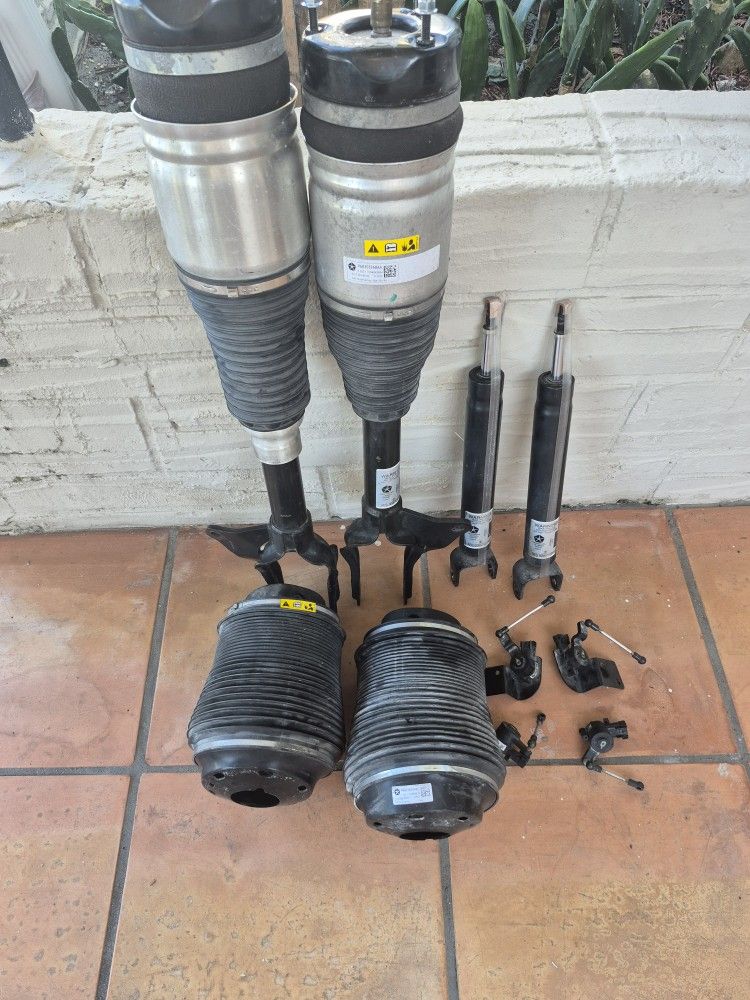 Airsuspension Set for Jeep Grand Cherokee 2018