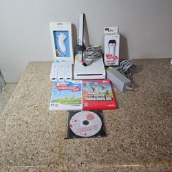 Nintendo Wii Complete With Super Mario Bros. Mario Party 8