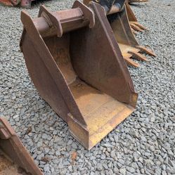 Bobcat Excavator Xchange 17" Clean Out Bucket