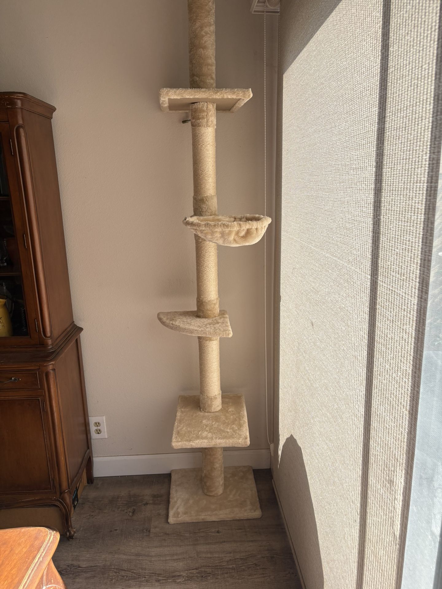 Adjustable Height Floor To Ceiling Cat Tree