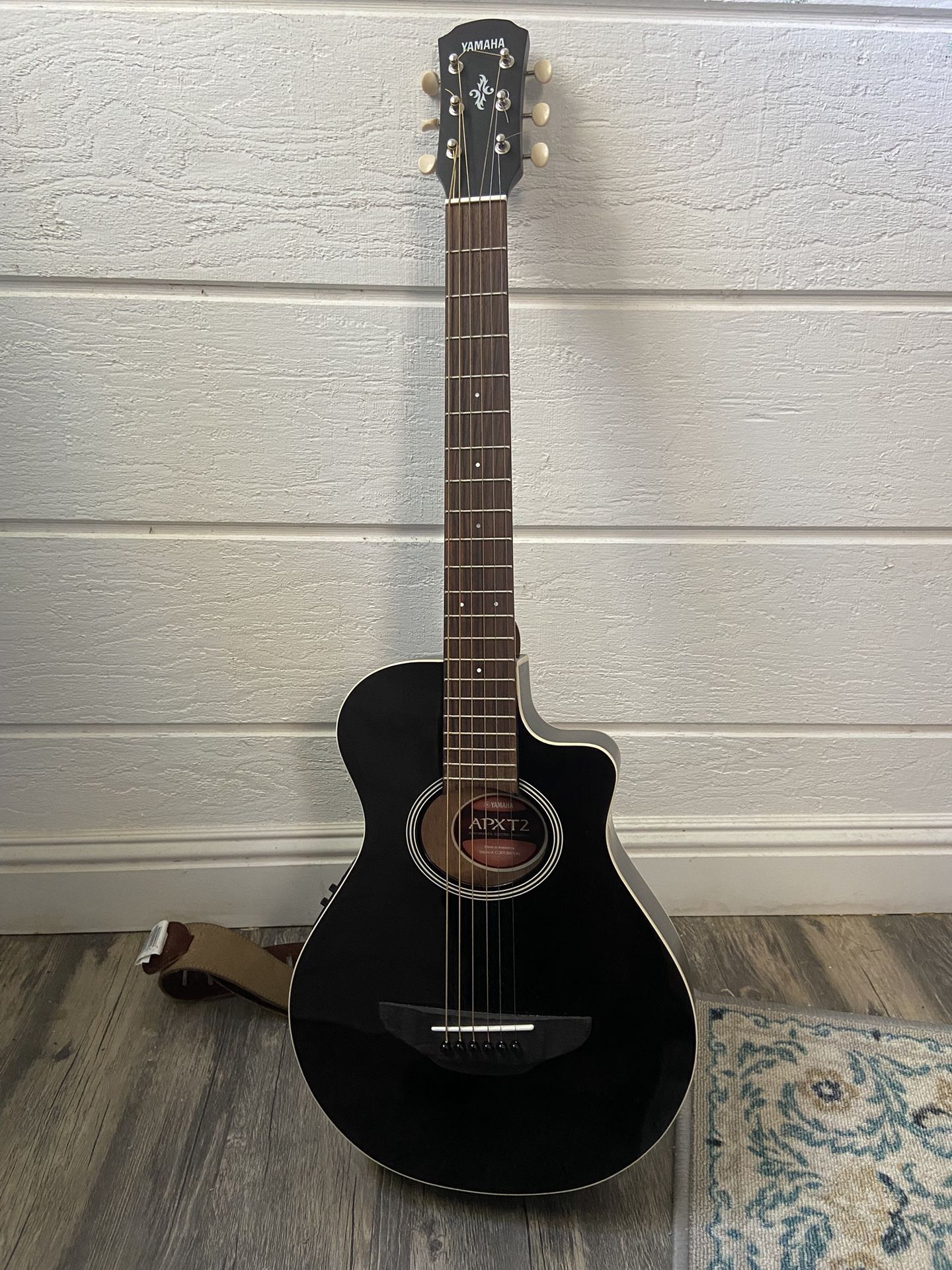 Yamaha travel size electric/acoustic guitar 