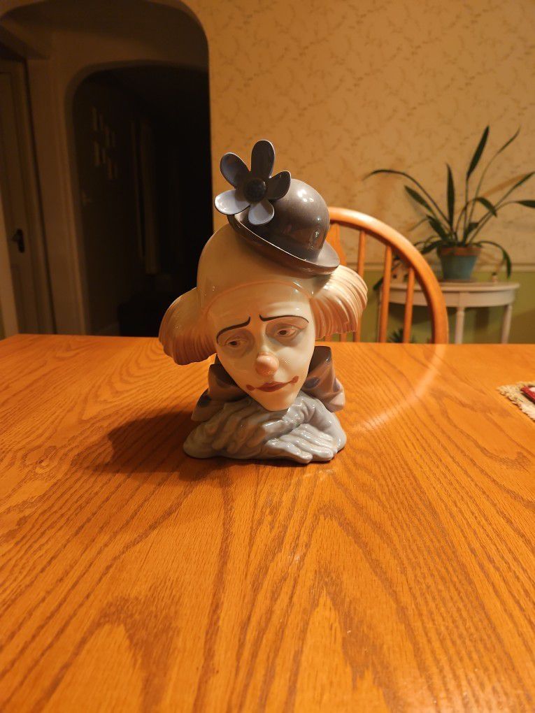 Lladro #5130 Pensive Clown Bust w/ Bowler Hat Flower Porcelain Figurine 10 1/2
