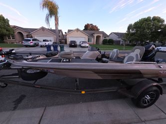 1982 Skeeter bass boat