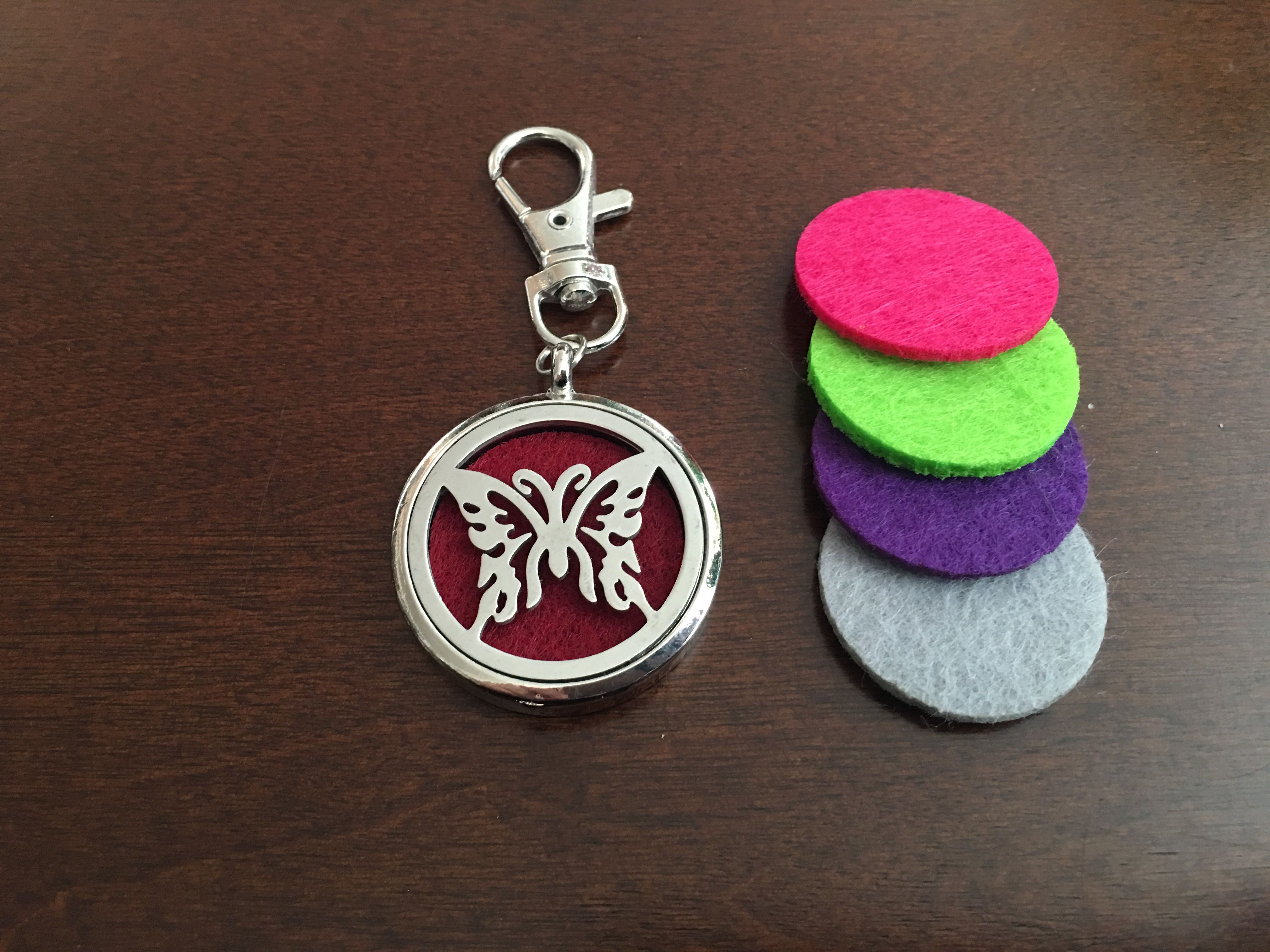 Essential Oils Diffuser w 4 Pads - Key Ring Keychain Lobster Clasp