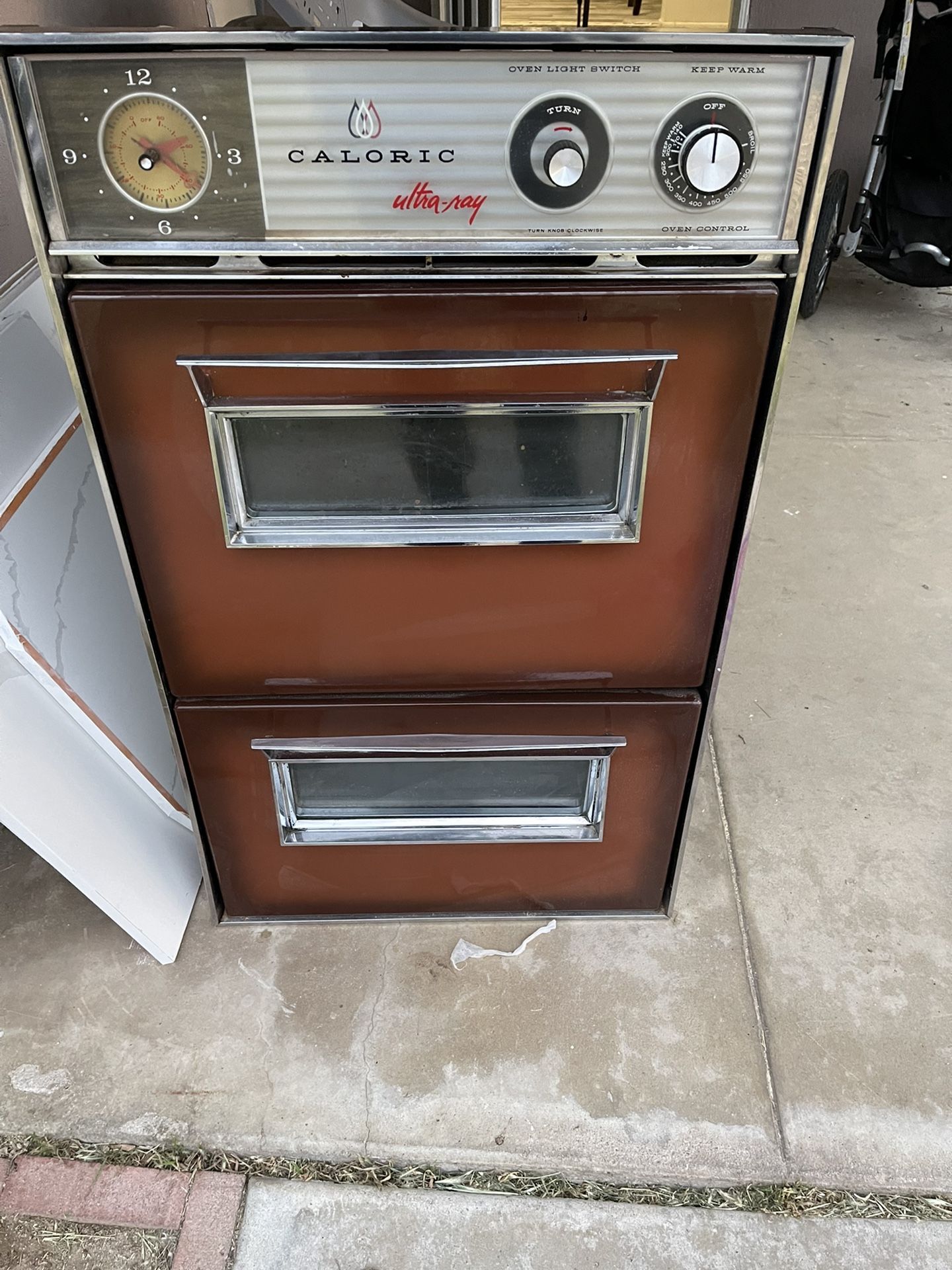 Vintage Caloric Ultra-Ray Wall Oven (Gas)